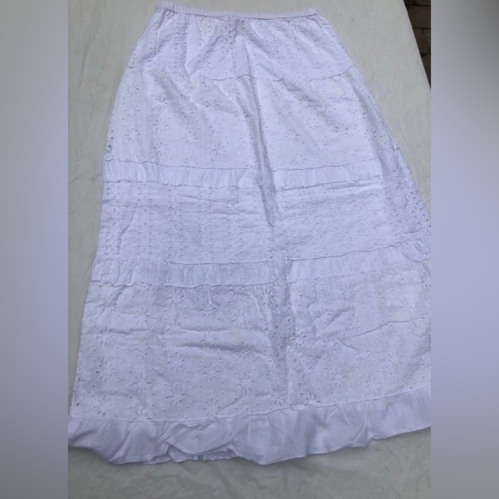 Madison Hill white skirt size small